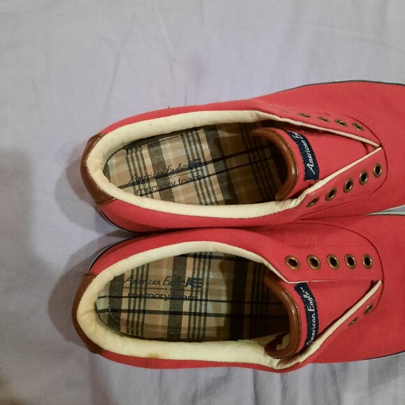 American Eagle AE Shoes Mens 11 Red Canvas Tennis Sneaker Memory Foam Classic - Picture 2 of 7